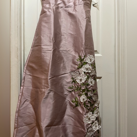 Kay Unger Aurelia Floral Sleeveless Taffeta Gown - Picture 8 of 13